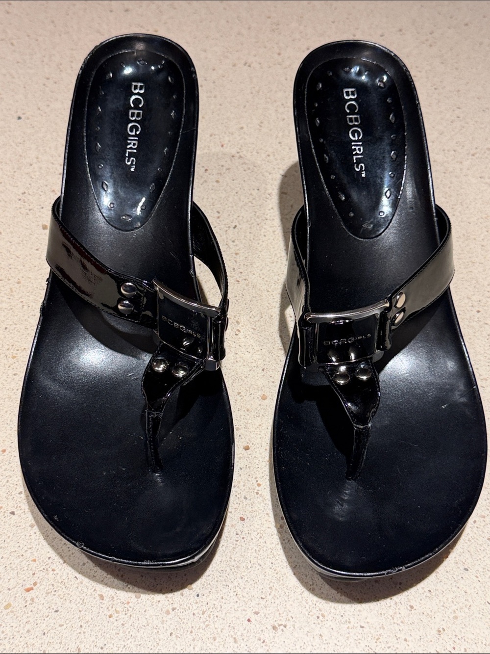 BCBGirls Black Patent Buckle Thong Sandals 9.5 USA
